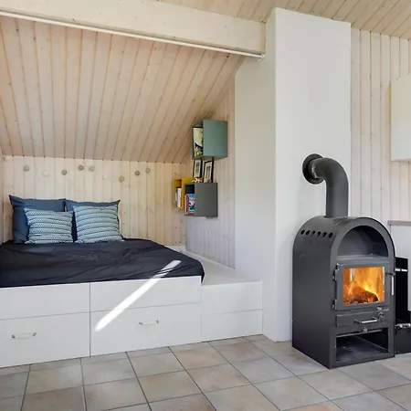 Bitha - 400m From The Sea By Interhome *