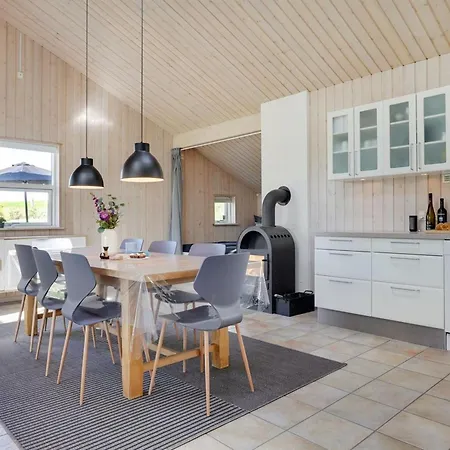 Bitha - 400m From The Sea By Interhome